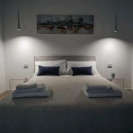 Rossani Suites&aparts Апартаменты *