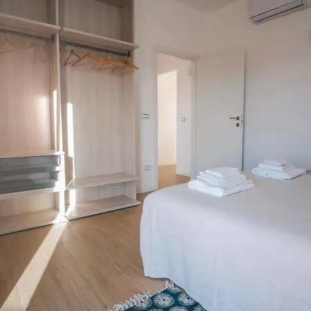 Rossani Suites&aparts Апартаменти *