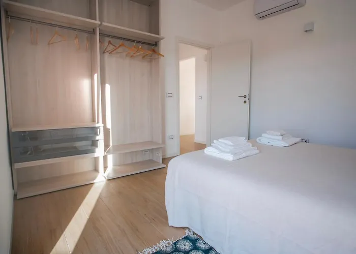 Rossani Suites&aparts 公寓 *